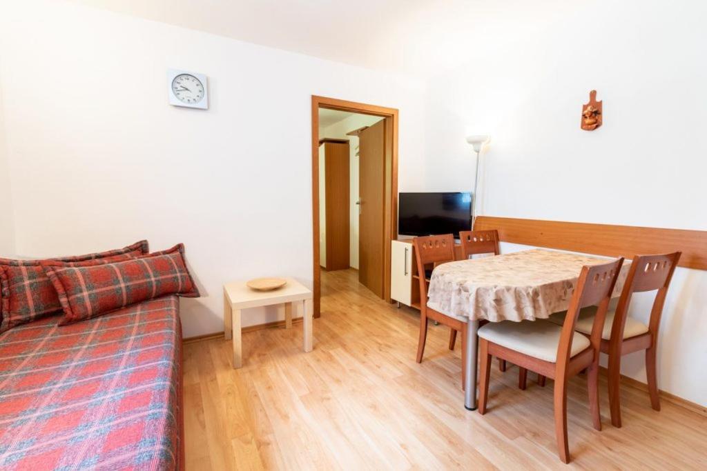 דונובאלי Family Apartments מראה חיצוני תמונה