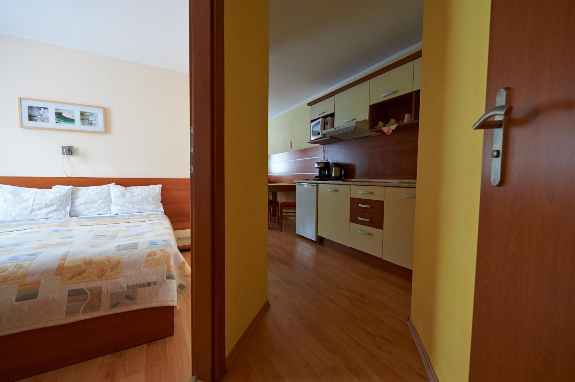 דונובאלי Family Apartments חדר תמונה